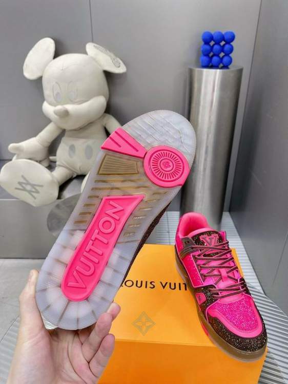 Picture of Louis Vuitton Shoes _SKULVsz39-45njd015912663
